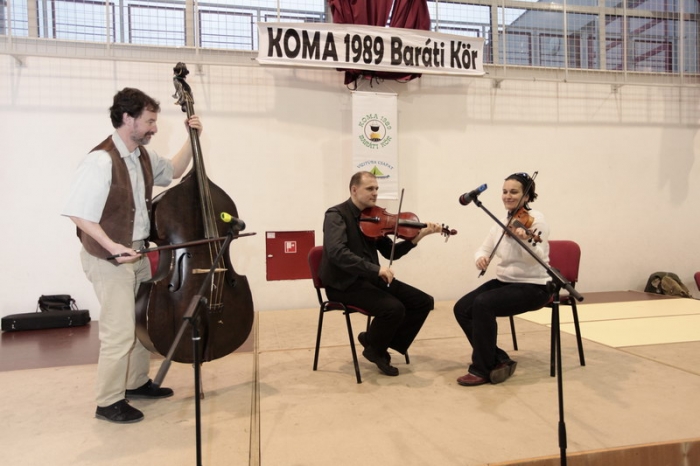 csaladinap_koma_196