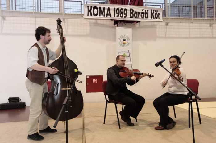 csaladinap_koma_197