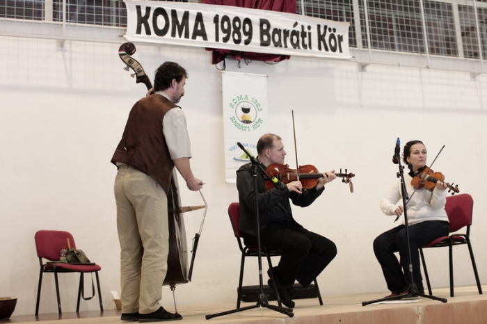 csaladinap_koma_274